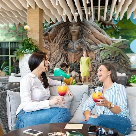 Hotel Pangea